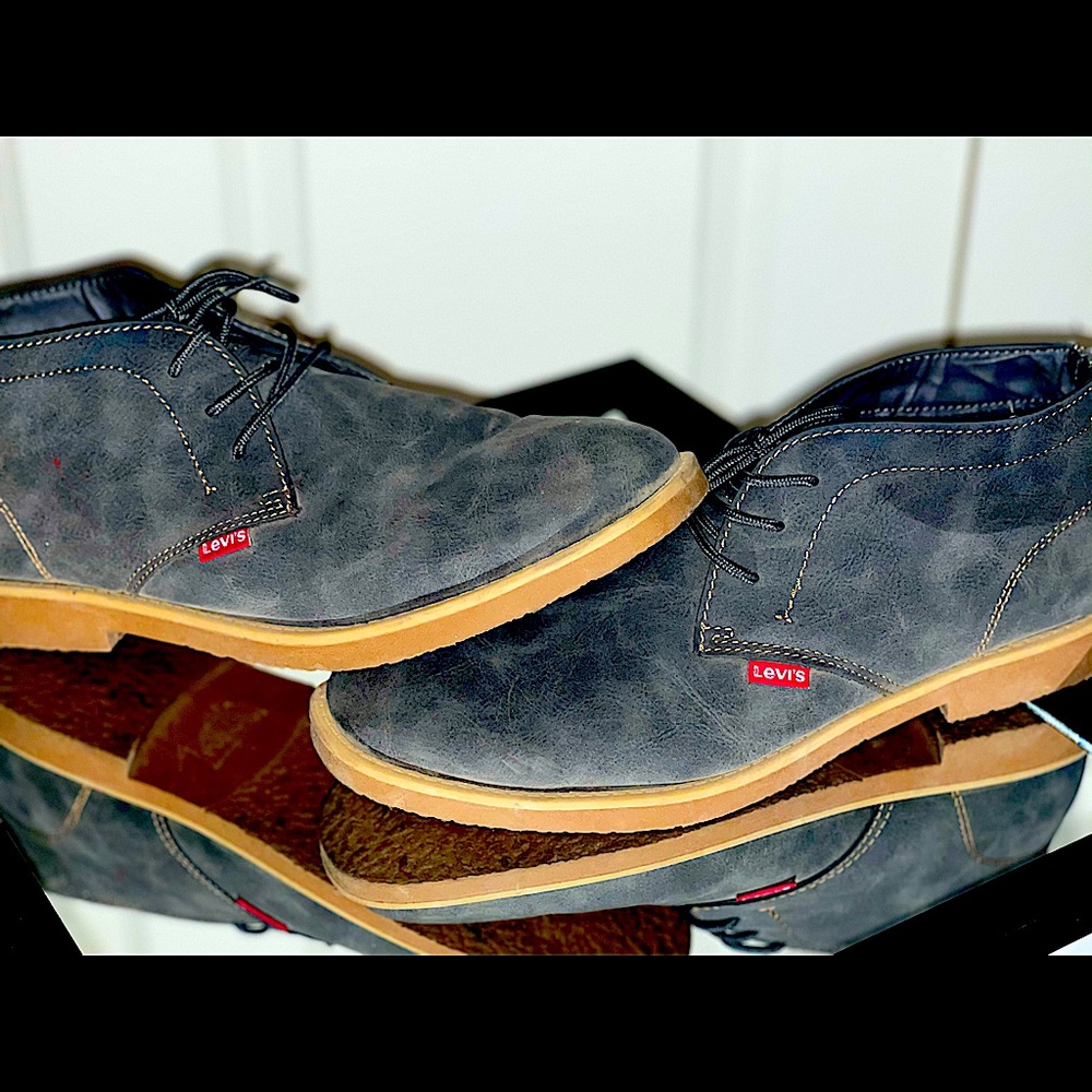 Levi’s dress shoes